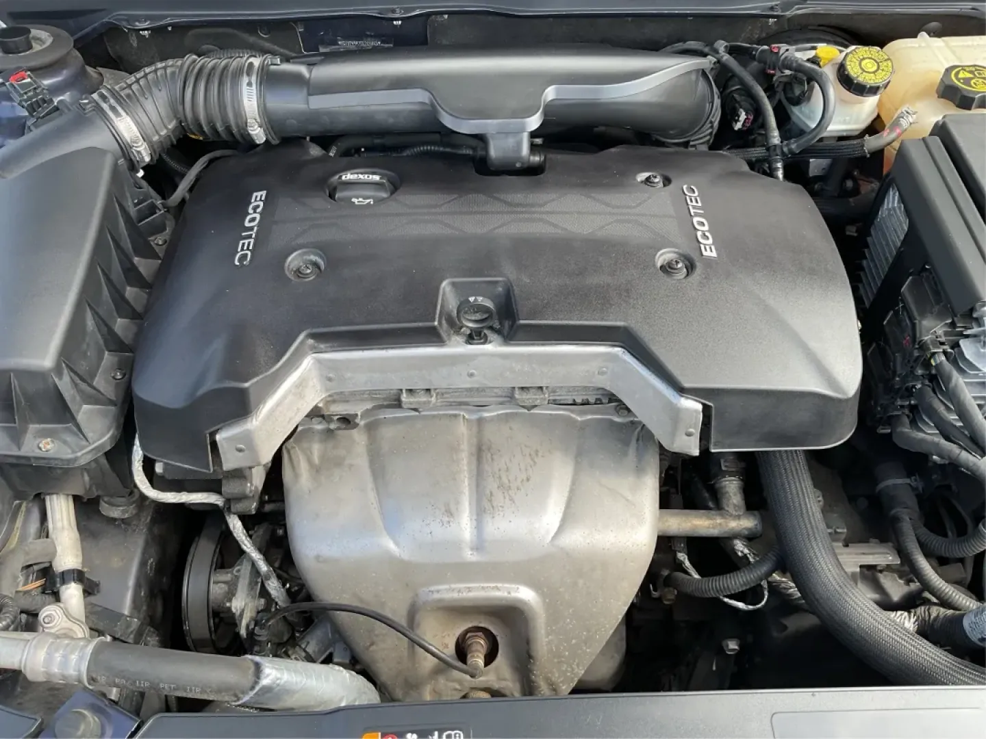 2013 Chevrolet Malibu 2LT (1G11E5SA7DF) with an ECOTEC 2.5L I-4 gasoline direct injection engine, located at 4508 South Dixie Dr, Moraine, OH, 45439, (937) 908-9800, 39.689976, -84.218452 - **Discover the 2013 Chevrolet Malibu 2LT Your Ideal Commuter Companion!**<br /> <br /> Are you seeking a reliable sedan that effortlessly combines comfort with style? Look no further! At Advantage Car and Credit in Moraine, OH, we present the 2013 Chevrolet Malibu 2LT, a perfect choice for daily co - Photo#11