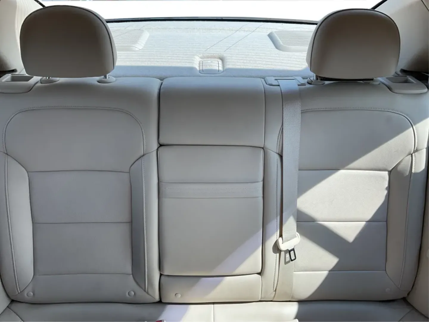 2013 Chevrolet Malibu 2LT (1G11E5SA7DF) with an ECOTEC 2.5L I-4 gasoline direct injection engine, located at 4508 South Dixie Dr, Moraine, OH, 45439, (937) 908-9800, 39.689976, -84.218452 - **Discover the 2013 Chevrolet Malibu 2LT Your Ideal Commuter Companion!**<br /> <br /> Are you seeking a reliable sedan that effortlessly combines comfort with style? Look no further! At Advantage Car and Credit in Moraine, OH, we present the 2013 Chevrolet Malibu 2LT, a perfect choice for daily co - Photo#14