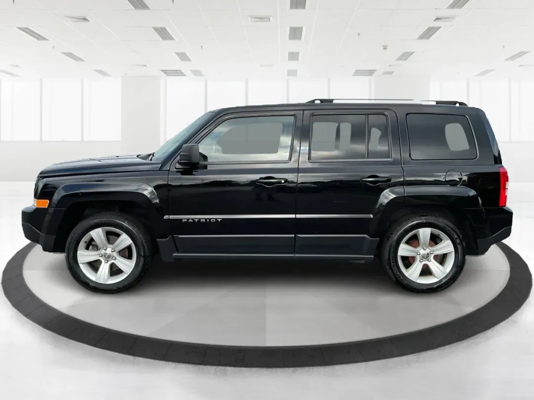 2014 Jeep Patriot Latitude (1C4NJPFA4ED) with an Other engine, located at 880 E. National Road, Vandalia, OH, 45377, (937) 908-9800, 39.891918, -84.183594 - **Adventure Awaits with This 2014 Jeep Patriot Latitude at Advantage Car and Credit - Moraine!**<br /> <br /> Are you ready to embark on new adventures, whether it's a weekend getaway, a family road trip, or daily commutes? This 2014 Jeep Patriot Latitude is your perfect companion for all these scen - Photo#5