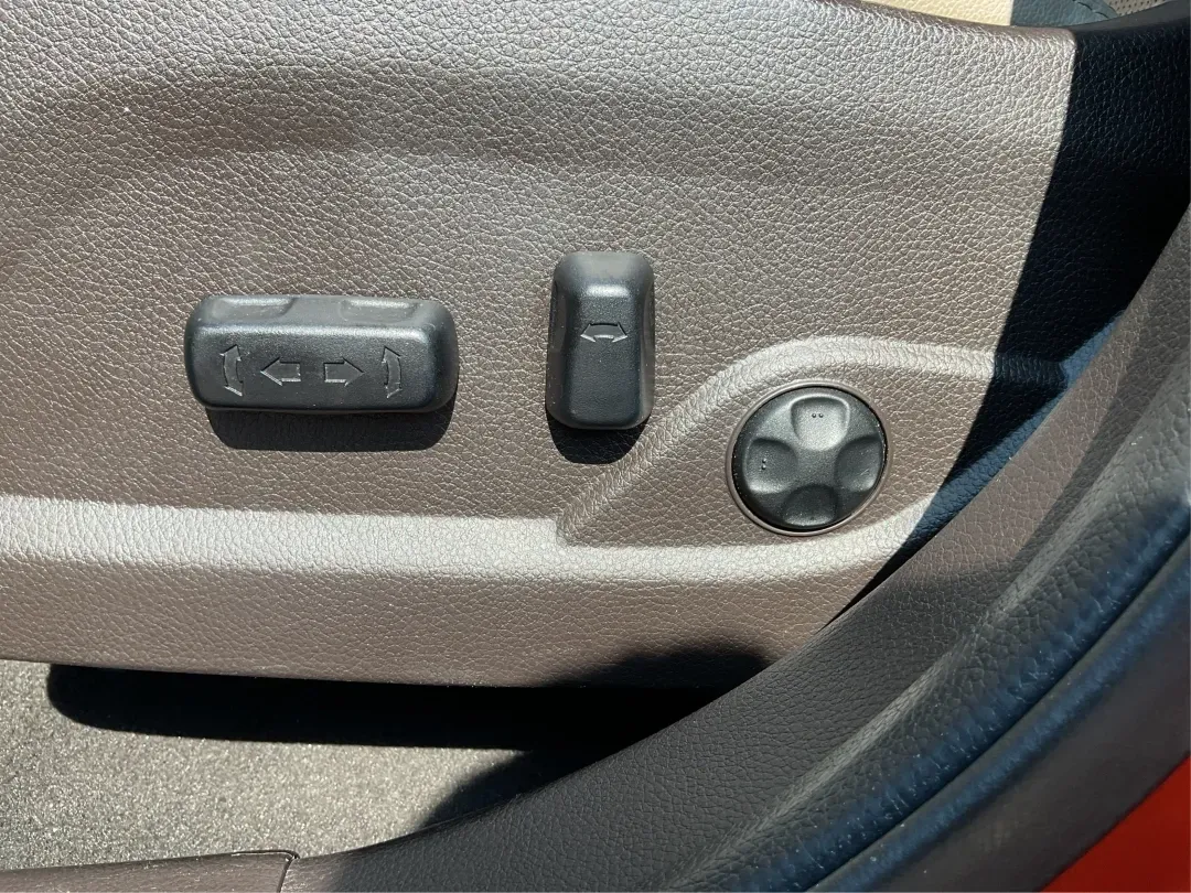 2017 Hyundai Santa Fe 2.0T Ultimate (5XYZW4LA5HG) with an Theta II 2L I-4 gasoline direct injection engine, located at 8750 N County Rd 25A, Piqua, OH, 45356, (937) 908-9800, 40.164391, -84.232513 - Are you ready to elevate your family adventures or commute comfortably while tackling any road with confidence? Look no further than this 2017 Hyundai Santa Fe 2.0T Ultimate, available now at Advantage Car and Credit in Fairborn, OH. This SUV is not just a vehicle; it's your ticket to creating unfor - Photo#17