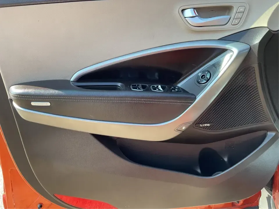 2017 Hyundai Santa Fe 2.0T Ultimate (5XYZW4LA5HG) with an Theta II 2L I-4 gasoline direct injection engine, 6A transmission, located at 4508 South Dixie Dr, Moraine, OH, 45439, (937) 908-9800, 39.689976, -84.218452 - Are you ready to elevate your family adventures or commute comfortably while tackling any road with confidence? Look no further than this 2017 Hyundai Santa Fe 2.0T Ultimate, available now at Advantage Car and Credit in Fairborn, OH. This SUV is not just a vehicle; it's your ticket to creating unfor - Photo#18