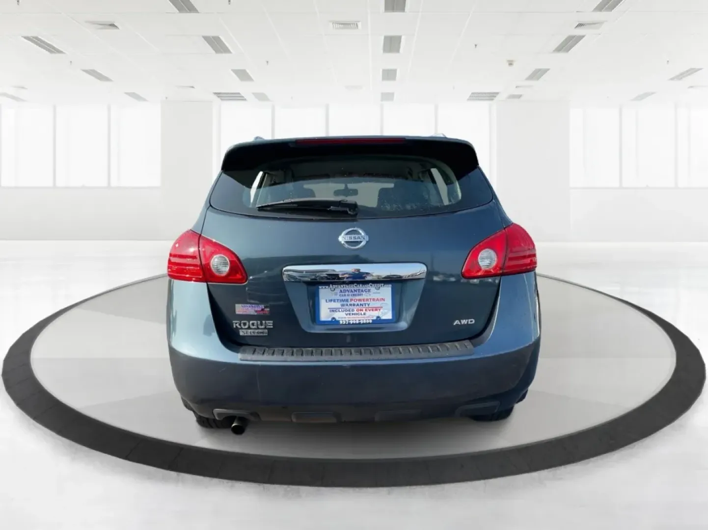 2015 Nissan Rogue S (JN8AS5MV3FW) with an 2.5L I-4 DOHC engine, located at 1099 N County Rd 25A, Troy, OH, 45373, (937) 908-9800, 40.057079, -84.212883 - **Adventure Awaits with the 2015 Nissan Rogue at Advantage Car and Credit - Troy!**<br /> <br /> Are you ready to take your family adventures to the next level? The 2015 Nissan Rogue, available now at Advantage Car and Credit in Troy, OH, is the perfect companion for growing families, long commutes, - Photo#3