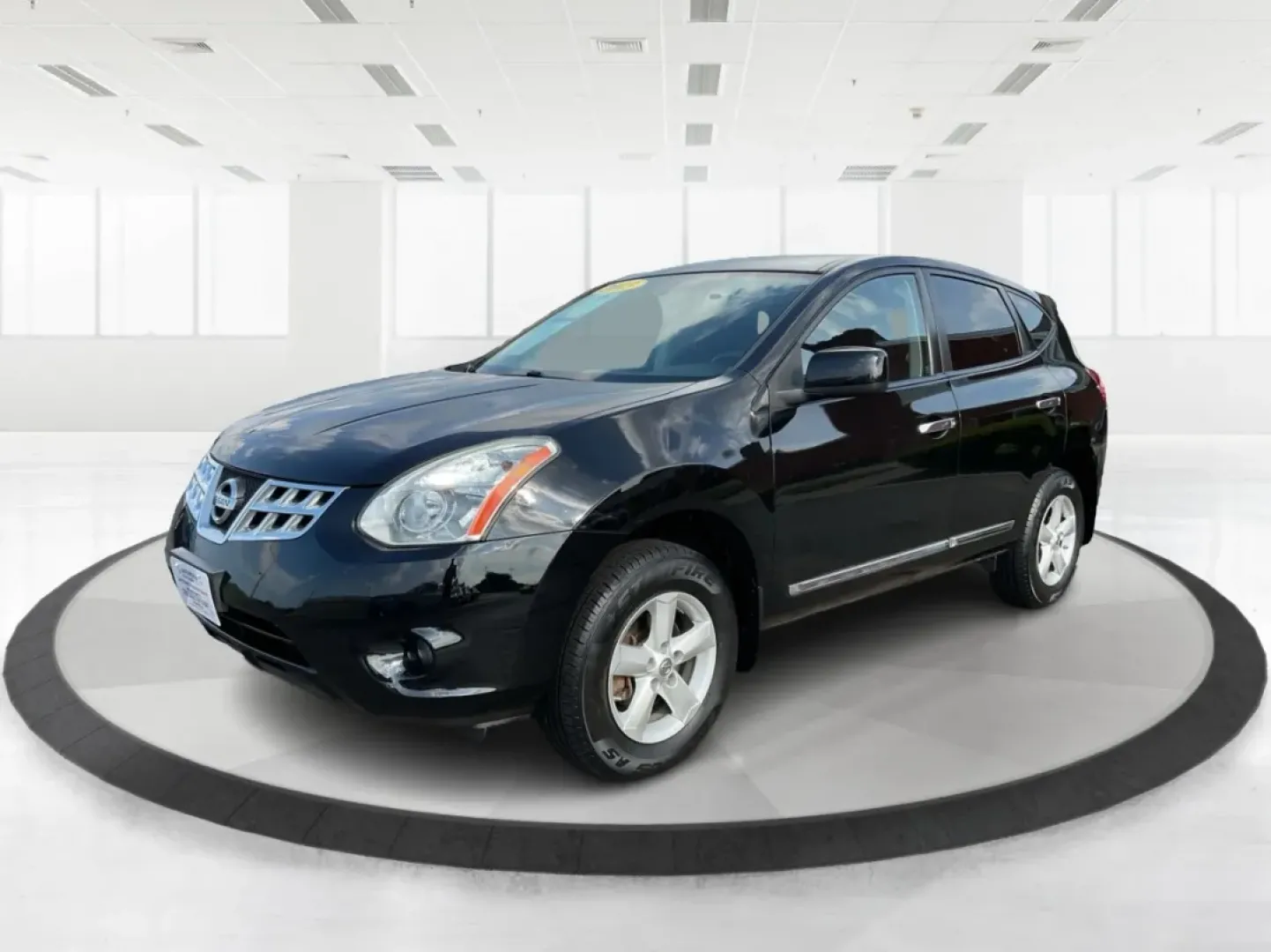 2013 Nissan Rogue S (JN8AS5MV0DW) with an 2.5L I-4 DOHC engine, located at 4508 South Dixie Dr, Moraine, OH, 45439, (937) 908-9800, 39.689976, -84.218452 - ### Explore the Perfect Family Adventure with the 2013 Nissan Rogue at Advantage Car and Credit - Moraine!<br /> <br /> Are you in the market for a versatile SUV that can handle both the daily grind and weekend getaways? Look no further than the 2013 Nissan Rogue, available now at Advantage Car and - Photo#8