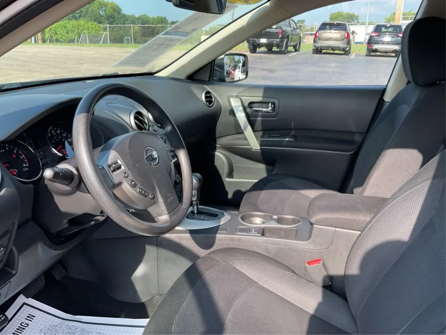 2013 Nissan Rogue S (JN8AS5MV0DW) with an 2.5L I-4 DOHC engine, located at 4508 South Dixie Dr, Moraine, OH, 45439, (937) 908-9800, 39.689976, -84.218452 - ### Explore the Perfect Family Adventure with the 2013 Nissan Rogue at Advantage Car and Credit - Moraine!<br /> <br /> Are you in the market for a versatile SUV that can handle both the daily grind and weekend getaways? Look no further than the 2013 Nissan Rogue, available now at Advantage Car and - Photo#9