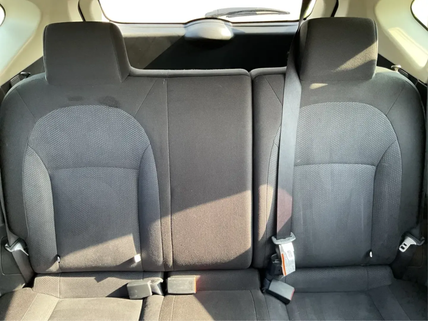 2013 Nissan Rogue S (JN8AS5MV0DW) with an 2.5L I-4 DOHC engine, located at 4508 South Dixie Dr, Moraine, OH, 45439, (937) 908-9800, 39.689976, -84.218452 - ### Explore the Perfect Family Adventure with the 2013 Nissan Rogue at Advantage Car and Credit - Moraine!<br /> <br /> Are you in the market for a versatile SUV that can handle both the daily grind and weekend getaways? Look no further than the 2013 Nissan Rogue, available now at Advantage Car and - Photo#14