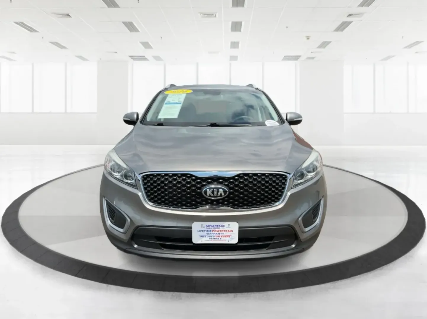 2016 Kia Sorento 2.4L LX (5XYPG4A34GG) with an 2.4L I-4 gasoline direct injection engine, located at 4508 South Dixie Dr, Moraine, OH, 45439, (937) 908-9800, 39.689976, -84.218452 - **Explore Life's Adventures with the 2016 Kia Sorento at Advantage Car and Credit - Riverside!**<br /> <br /> Are you ready to elevate your driving experience? The 2016 Kia Sorento is the perfect companion for families, adventurers, and daily commuters alike. This versatile SUV seamlessly blends com - Photo#7