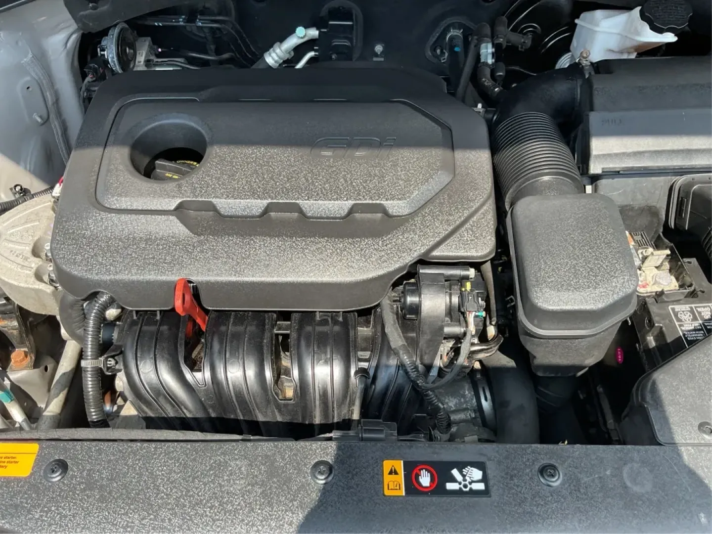 2016 Kia Sorento 2.4L LX (5XYPG4A34GG) with an 2.4L I-4 gasoline direct injection engine, located at 4508 South Dixie Dr, Moraine, OH, 45439, (937) 908-9800, 39.689976, -84.218452 - **Explore Life's Adventures with the 2016 Kia Sorento at Advantage Car and Credit - Riverside!**<br /> <br /> Are you ready to elevate your driving experience? The 2016 Kia Sorento is the perfect companion for families, adventurers, and daily commuters alike. This versatile SUV seamlessly blends com - Photo#11