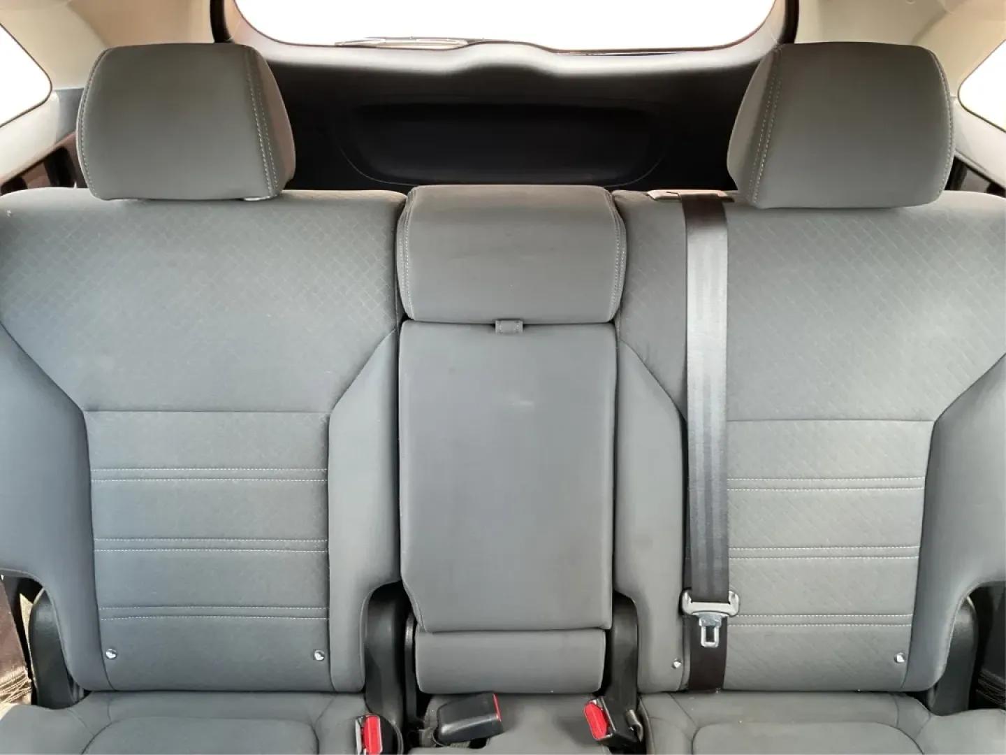 2016 Kia Sorento 2.4L LX (5XYPG4A34GG) with an 2.4L I-4 gasoline direct injection engine, located at 4508 South Dixie Dr, Moraine, OH, 45439, (937) 908-9800, 39.689976, -84.218452 - **Explore Life's Adventures with the 2016 Kia Sorento at Advantage Car and Credit - Riverside!**<br /> <br /> Are you ready to elevate your driving experience? The 2016 Kia Sorento is the perfect companion for families, adventurers, and daily commuters alike. This versatile SUV seamlessly blends com - Photo#14