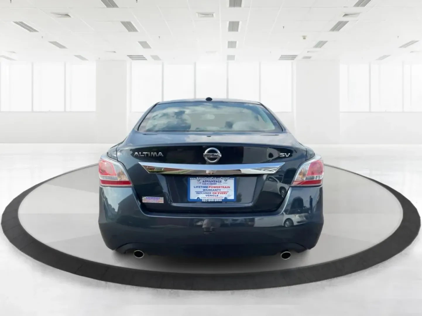 2015 Nissan Altima 2.5 SV (1N4AL3AP2FC) with an 2.5L I-4 DOHC engine, located at 1184 Kauffman Ave, Fairborn, OH, 45324, (937) 908-9800, 39.807072, -84.030914 - **Elevate Your Daily Drive with the 2015 Nissan Altima 2.5 SV at Advantage Car and Credit - Fairborn!**<br /> <br /> Are you searching for a reliable sedan that effortlessly blends style, comfort, and technology? Look no further than the 2015 Nissan Altima 2.5 SV available at Advantage Car and Credi - Photo#3