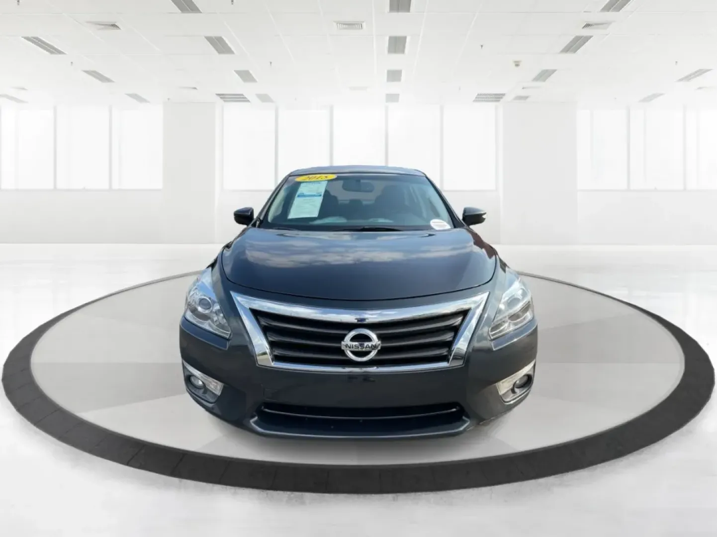 2015 Nissan Altima 2.5 SV (1N4AL3AP2FC) with an 2.5L I-4 DOHC engine, located at 1184 Kauffman Ave, Fairborn, OH, 45324, (937) 908-9800, 39.807072, -84.030914 - **Elevate Your Daily Drive with the 2015 Nissan Altima 2.5 SV at Advantage Car and Credit - Fairborn!**<br /> <br /> Are you searching for a reliable sedan that effortlessly blends style, comfort, and technology? Look no further than the 2015 Nissan Altima 2.5 SV available at Advantage Car and Credi - Photo#7