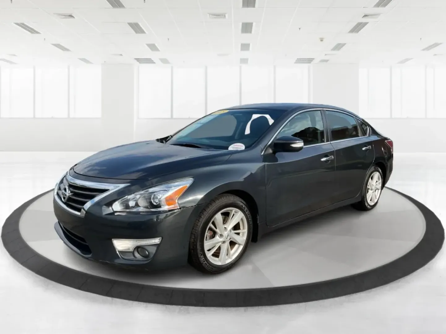 2015 Nissan Altima 2.5 SV (1N4AL3AP2FC) with an 2.5L I-4 DOHC engine, located at 1184 Kauffman Ave, Fairborn, OH, 45324, (937) 908-9800, 39.807072, -84.030914 - **Elevate Your Daily Drive with the 2015 Nissan Altima 2.5 SV at Advantage Car and Credit - Fairborn!**<br /> <br /> Are you searching for a reliable sedan that effortlessly blends style, comfort, and technology? Look no further than the 2015 Nissan Altima 2.5 SV available at Advantage Car and Credi - Photo#8