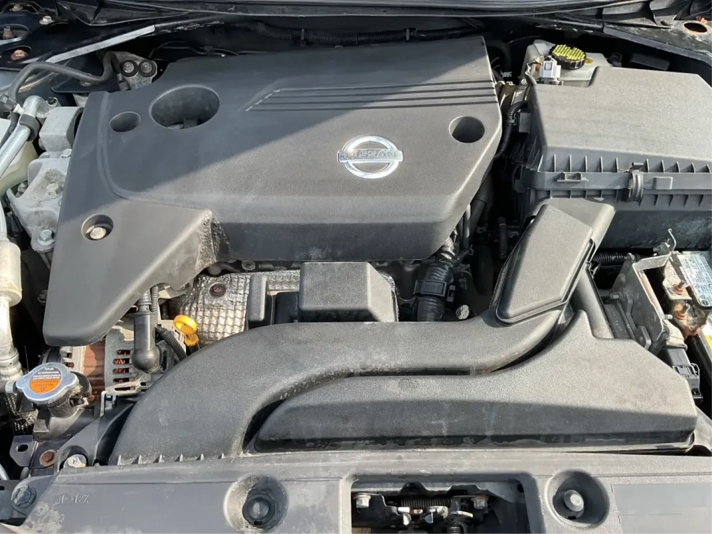 2015 Nissan Altima 2.5 SV (1N4AL3AP2FC) with an 2.5L I-4 DOHC engine, located at 1184 Kauffman Ave, Fairborn, OH, 45324, (937) 908-9800, 39.807072, -84.030914 - **Elevate Your Daily Drive with the 2015 Nissan Altima 2.5 SV at Advantage Car and Credit - Fairborn!**<br /> <br /> Are you searching for a reliable sedan that effortlessly blends style, comfort, and technology? Look no further than the 2015 Nissan Altima 2.5 SV available at Advantage Car and Credi - Photo#11