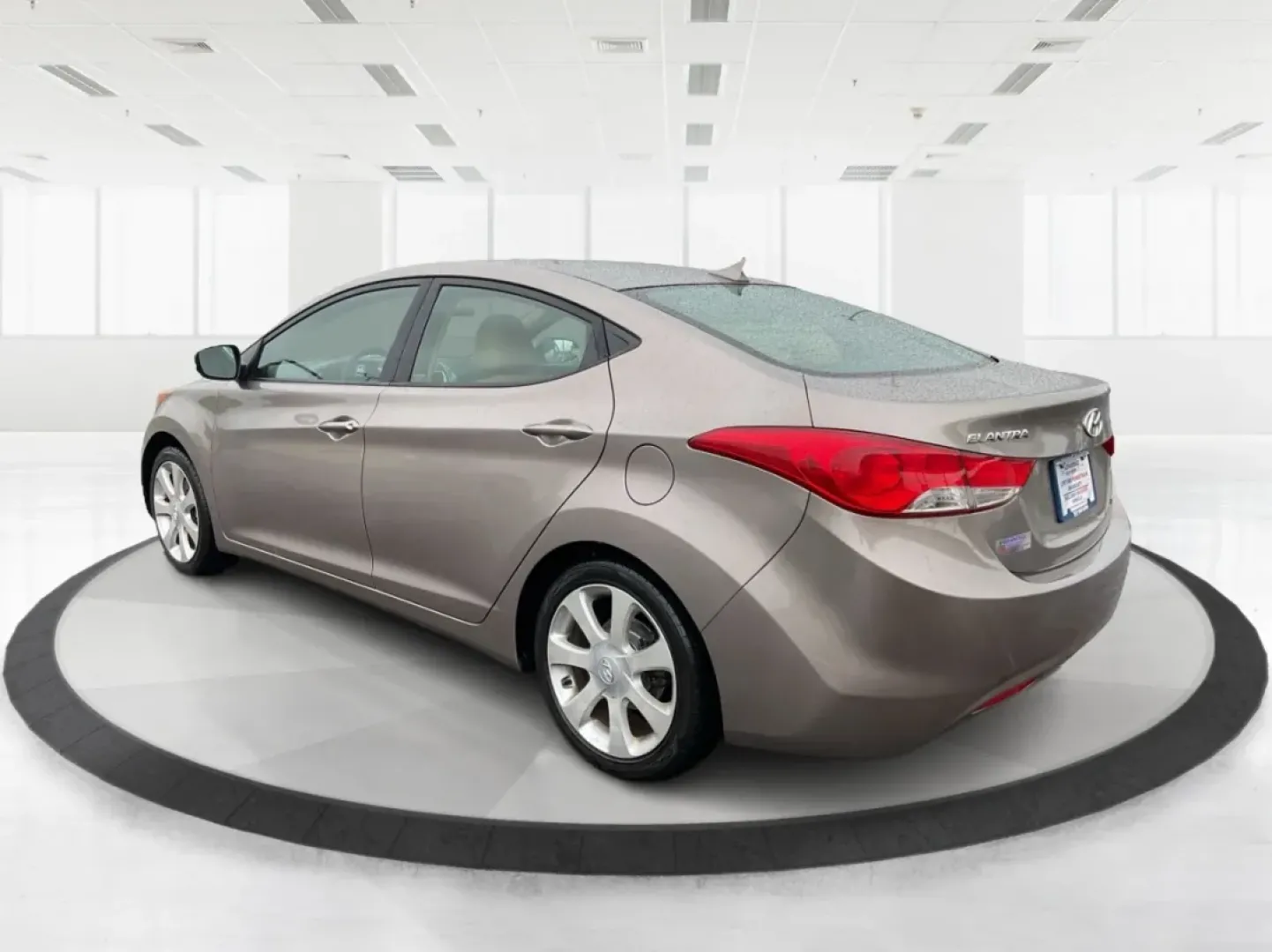 2012 Hyundai Elantra Limited (5NPDH4AE8CH) with an 1.8L I-4 DOHC engine, located at 401 Woodman Dr, Riverside, OH, 45431, (937) 908-9800, 39.760899, -84.123421 - **Explore New Horizons with the 2012 Hyundai Elantra Limited at Advantage Car and Credit in Fairborn, OH!**<br /> <br /> Are you ready to elevate your daily commute, family outings, or weekend adventures? The 2012 Hyundai Elantra Limited is the perfect companion for anyone seeking reliability, style - Photo#4