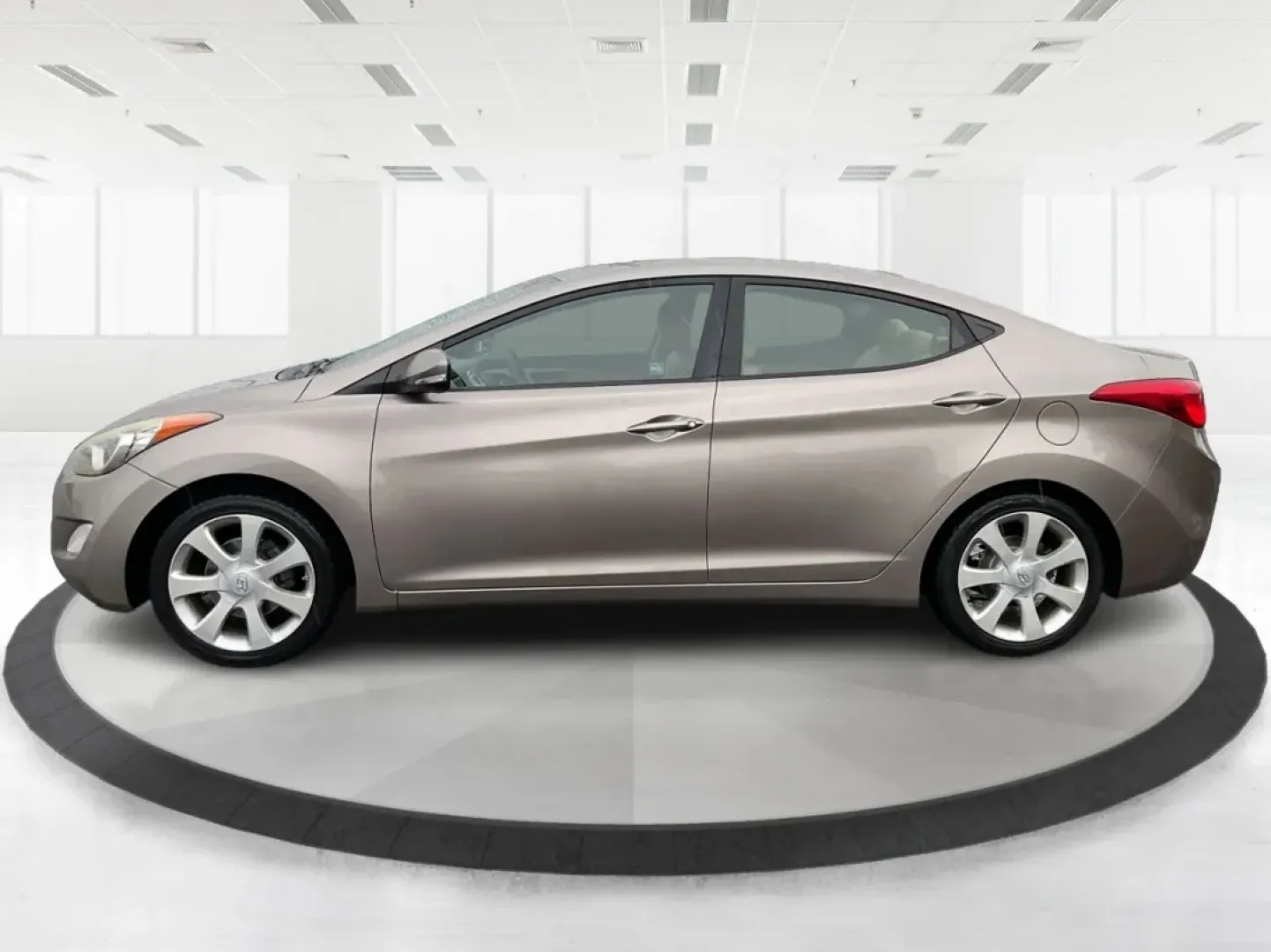 2012 Hyundai Elantra Limited (5NPDH4AE8CH) with an 1.8L I-4 DOHC engine, located at 401 Woodman Dr, Riverside, OH, 45431, (937) 908-9800, 39.760899, -84.123421 - **Explore New Horizons with the 2012 Hyundai Elantra Limited at Advantage Car and Credit in Fairborn, OH!**<br /> <br /> Are you ready to elevate your daily commute, family outings, or weekend adventures? The 2012 Hyundai Elantra Limited is the perfect companion for anyone seeking reliability, style - Photo#5