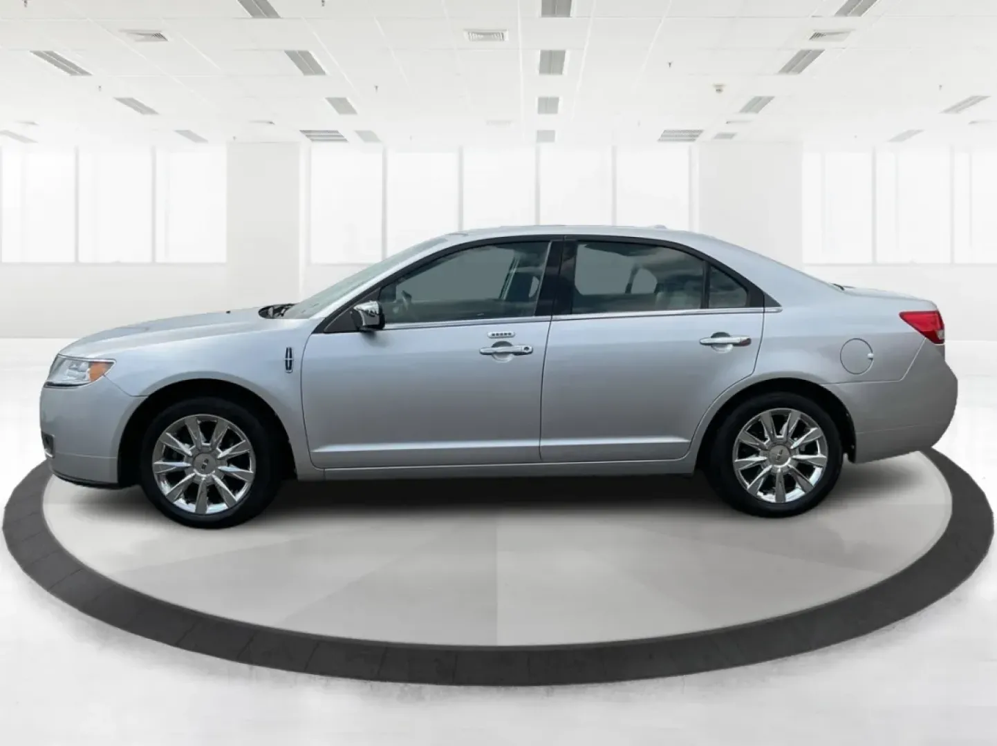 2011 Lincoln MKZ Base (3LNHL2GC8BR) with an Other engine, located at 1099 N County Rd 25A, Troy, OH, 45373, (937) 908-9800, 40.057079, -84.212883 - **Experience Luxury and Reliability with the 2011 Lincoln MKZ at Advantage Car and Credit**<br /> <br /> Are you in the market for a vehicle that combines sophistication with practicality? Look no further than the 2011 Lincoln MKZ available at Advantage Car and Credit in Fairborn, OH. This stunning - Photo#5