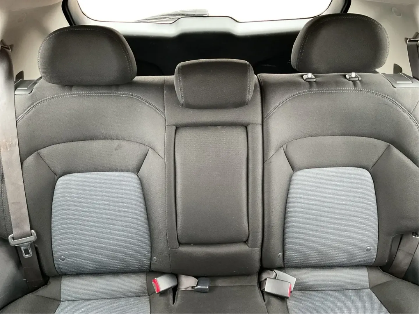 2014 Kia Sportage LX (KNDPBCAC3E7) with an 2.4L I-4 gasoline direct injection engine, located at 1184 Kauffman Ave, Fairborn, OH, 45324, (937) 908-9800, 39.807072, -84.030914 - **Adventure Awaits: Explore the 2014 Kia Sportage LX at Advantage Car and Credit!**<br /> <br /> Are you ready to embrace the open road and create unforgettable memories? The 2014 Kia Sportage LX is your ticket to adventure, perfect for weekend getaways, family trips, or daily commuting around Fairb - Photo#14