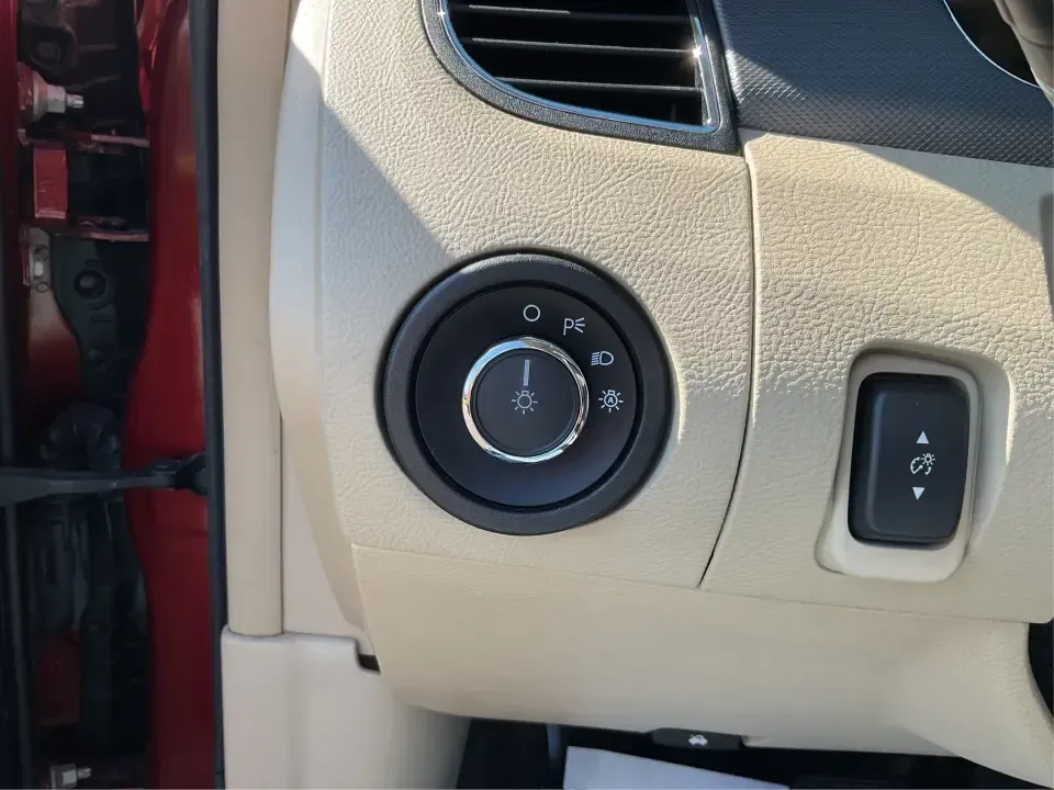 2014 Ford Taurus SE (1FAHP2D89EG) with an 3.5L V6 DOHC 24V engine, 6-Speed Automatic transmission, located at 1184 Kauffman Ave, Fairborn, OH, 45324, (937) 908-9800, 39.807072, -84.030914 - **Experience the Perfect Blend of Comfort and Reliability with the 2014 Ford Taurus SE**<br /> <br /> Looking for a reliable sedan that suits your daily commute while also being perfect for family road trips? The 2014 Ford Taurus SE is designed to meet the needs of diverse lifestyles, making it a fa - Photo#17