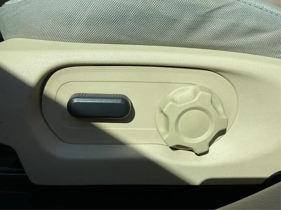 2014 Ford Taurus SE (1FAHP2D89EG) with an 3.5L V6 DOHC 24V engine, 6-Speed Automatic transmission, located at 1184 Kauffman Ave, Fairborn, OH, 45324, (937) 908-9800, 39.807072, -84.030914 - **Experience the Perfect Blend of Comfort and Reliability with the 2014 Ford Taurus SE**<br /> <br /> Looking for a reliable sedan that suits your daily commute while also being perfect for family road trips? The 2014 Ford Taurus SE is designed to meet the needs of diverse lifestyles, making it a fa - Photo#18