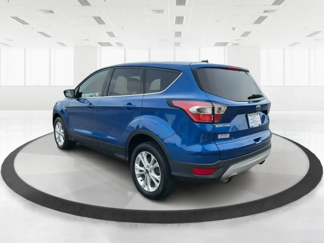2017 Ford Escape SE (1FMCU9GD3HU) with an Other engine, located at 1099 N County Rd 25A, Troy, OH, 45373, (937) 908-9800, 40.057079, -84.212883 - Are you searching for a reliable and stylish SUV that fits seamlessly into your busy lifestyle? Look no further than this stunning 2017 Ford Escape SE, available now at Advantage Car and Credit in Fairborn, OH. With its robust features and comfortable design, this vehicle is perfect for growing fami - Photo#4