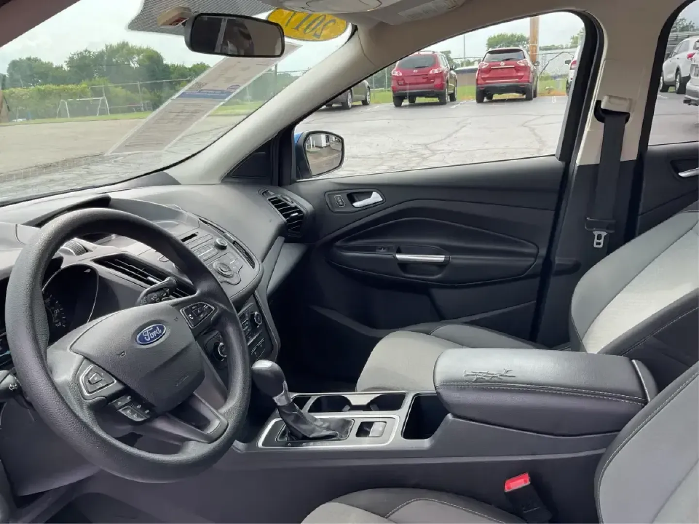 2017 Ford Escape (1FMCU9GD3HU) with an Other engine, located at 401 Woodman Dr, Riverside, OH, 45431, (937) 908-9800, 39.760899, -84.123421 - Are you searching for a reliable and stylish SUV that fits seamlessly into your busy lifestyle? Look no further than this stunning 2017 Ford Escape SE, available now at Advantage Car and Credit in Fairborn, OH. With its robust features and comfortable design, this vehicle is perfect for growing fami - Photo#9