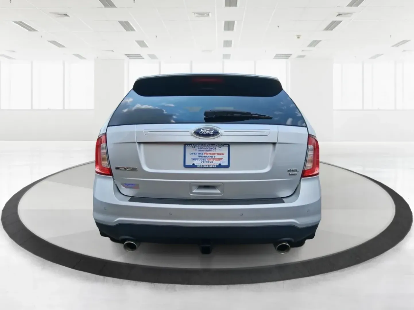 2013 Ford Edge SEL (2FMDK4JC3DB) with an 3.5L V-6 DOHC engine, located at 4508 South Dixie Dr, Moraine, OH, 45439, (937) 908-9800, 39.689976, -84.218452 - **Adventure Awaits with the 2013 Ford Edge SEL at Advantage Car and Credit!**<br /> <br /> If you're searching for a versatile SUV that's perfect for weekend getaways or daily commutes, look no further than this stunning 2013 Ford Edge SEL, now available at Advantage Car and Credit in Fairborn, OH. - Photo#3