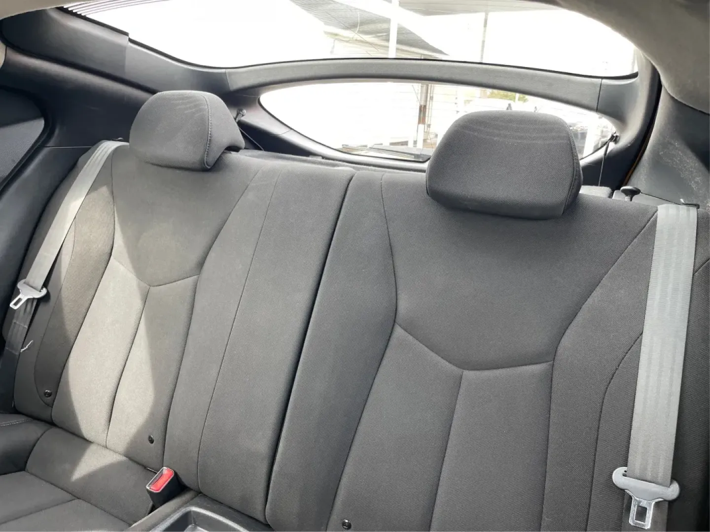 2015 Hyundai Veloster Base (KMHTC6AD3FU) with an Other engine, located at 1230 East Main St, Xenia, OH, 45385, (937) 908-9800, 39.688026, -83.910172 - **Unleash Your Adventurous Spirit with the 2015 Hyundai Veloster Perfect for Thrill-Seekers!**<br /> <br /> Are you ready to make every drive an adventure? The 2015 Hyundai Veloster is not just a car; it's a lifestyle upgrade! This sporty coupe, with its eye-catching yellow exterior, is designed fo - Photo#10