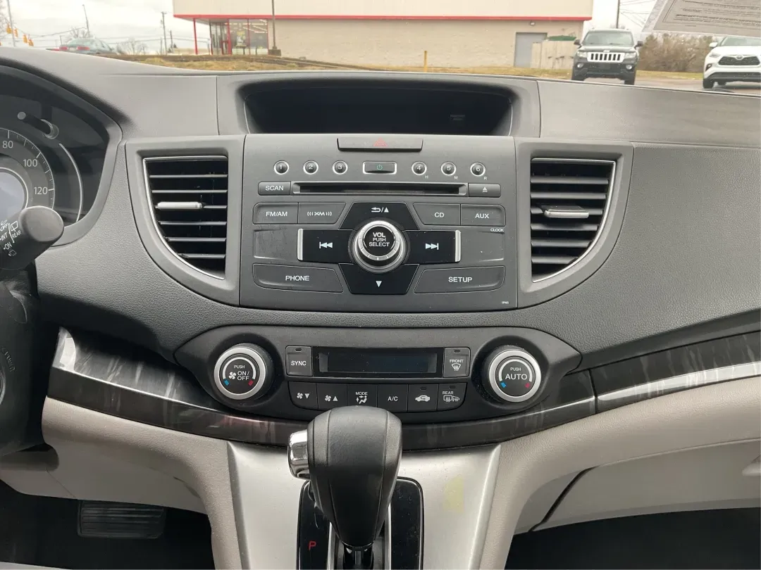 2012 Honda CR-V EX-L 4WD 5-Speed AT (2HKRM3H75CH) with an Other engine, located at 401 Woodman Dr, Riverside, OH, 45431, (937) 908-9800, 39.760899, -84.123421 - Are you ready to elevate your adventures and daily commutes with a reliable vehicle? The 2012 Honda CR-V EX-L is perfect for individuals and families alike, offering a comfortable ride with ample space and versatile features. Whether you're navigating the bustling streets of Fairborn, OH, or heading - Photo#12