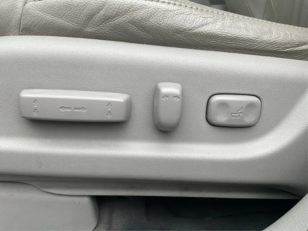 2012 Honda CR-V EX-L 4WD 5-Speed AT (2HKRM3H75CH) with an Other engine, located at 401 Woodman Dr, Riverside, OH, 45431, (937) 908-9800, 39.760899, -84.123421 - Are you ready to elevate your adventures and daily commutes with a reliable vehicle? The 2012 Honda CR-V EX-L is perfect for individuals and families alike, offering a comfortable ride with ample space and versatile features. Whether you're navigating the bustling streets of Fairborn, OH, or heading - Photo#16