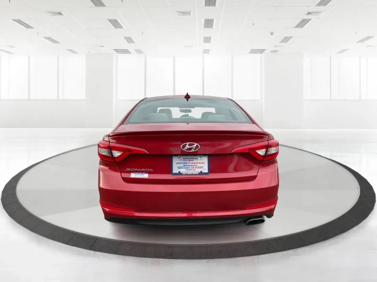 2017 Hyundai Sonata Base/SE (5NPE24AF8HH) with an Other engine, located at 1184 Kauffman Ave, Fairborn, OH, 45324, (937) 908-9800, 39.807072, -84.030914 - **Discover Your Next Adventure with the 2017 Hyundai Sonata at Advantage Car and Credit!**<br /> <br /> Are you in the market for a reliable sedan that effortlessly combines comfort, style, and functionality? Look no further than the 2017 Hyundai Sonata, available now at Advantage Car and Credit in - Photo#3