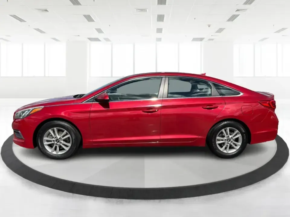 2017 Hyundai Sonata Base (5NPE24AF8HH) with an 2.4L L4 DOHC 16V engine, 7A transmission, located at 1099 N County Rd 25A, Troy, OH, 45373, (937) 908-9800, 40.057079, -84.212883 - Need a reliable, comfortable sedan for the daily drive from Troy to Dayton, school drop-offs, or quick weekend getaways to Charleston Falls Preserve? This red 2017 Hyundai Sonata Base is built for real life-easy to park downtown near the Miami County Courthouse, smooth on I75, and efficient enough f - Photo#5