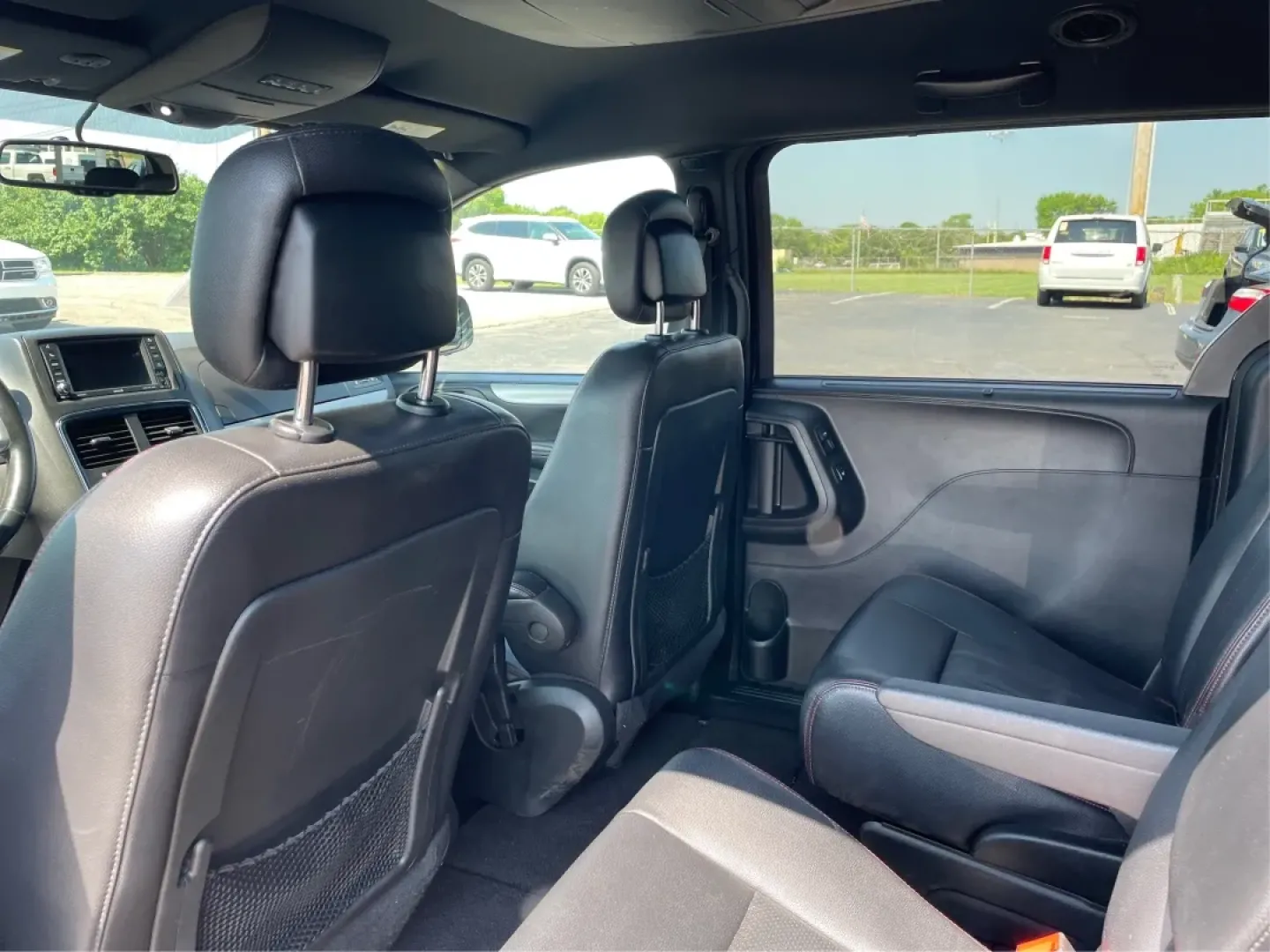 2017 Dodge Grand Caravan GT (2C4RDGEG9HR) with an 3.6L V6 DOHC 24V engine, 6-Speed Automatic transmission, located at 8750 N County Rd 25A, Piqua, OH, 45356, (937) 908-9800, 40.164391, -84.232513 - **Discover Your Family's Adventure with the 2017 Dodge Grand Caravan GT at Advantage Car and Credit!**<br /> <br /> Are you ready to elevate your family's travel experience? The 2017 Dodge Grand Caravan GT is not just a vehicle; it's a lifestyle solution designed for families who love to explore, en - Photo#10