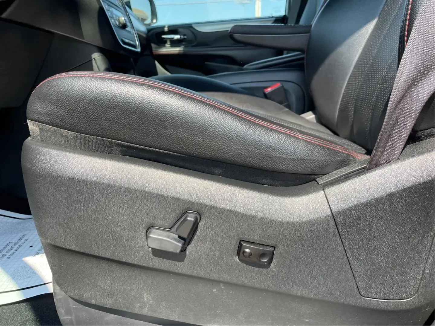 2017 Dodge Grand Caravan GT (2C4RDGEG9HR) with an 3.6L V6 DOHC 24V engine, 6-Speed Automatic transmission, located at 8750 N County Rd 25A, Piqua, OH, 45356, (937) 908-9800, 40.164391, -84.232513 - **Discover Your Family's Adventure with the 2017 Dodge Grand Caravan GT at Advantage Car and Credit!**<br /> <br /> Are you ready to elevate your family's travel experience? The 2017 Dodge Grand Caravan GT is not just a vehicle; it's a lifestyle solution designed for families who love to explore, en - Photo#18