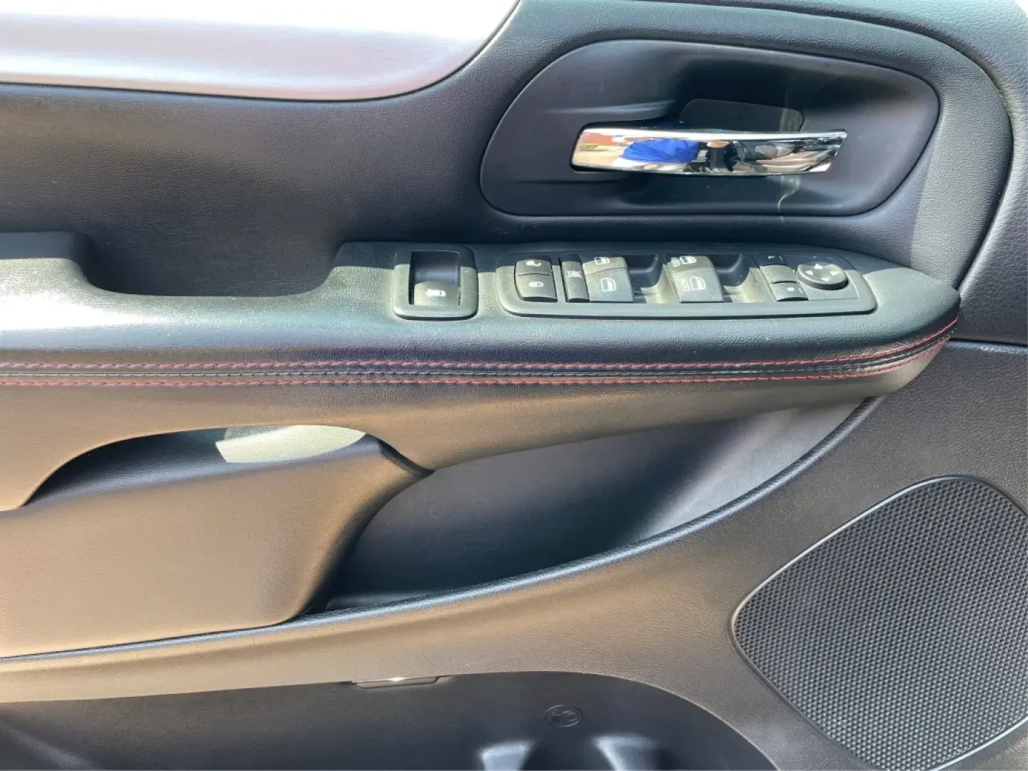 2017 Dodge Grand Caravan GT (2C4RDGEG9HR) with an 3.6L V6 DOHC 24V engine, 6-Speed Automatic transmission, located at 8750 N County Rd 25A, Piqua, OH, 45356, (937) 908-9800, 40.164391, -84.232513 - **Discover Your Family's Adventure with the 2017 Dodge Grand Caravan GT at Advantage Car and Credit!**<br /> <br /> Are you ready to elevate your family's travel experience? The 2017 Dodge Grand Caravan GT is not just a vehicle; it's a lifestyle solution designed for families who love to explore, en - Photo#19