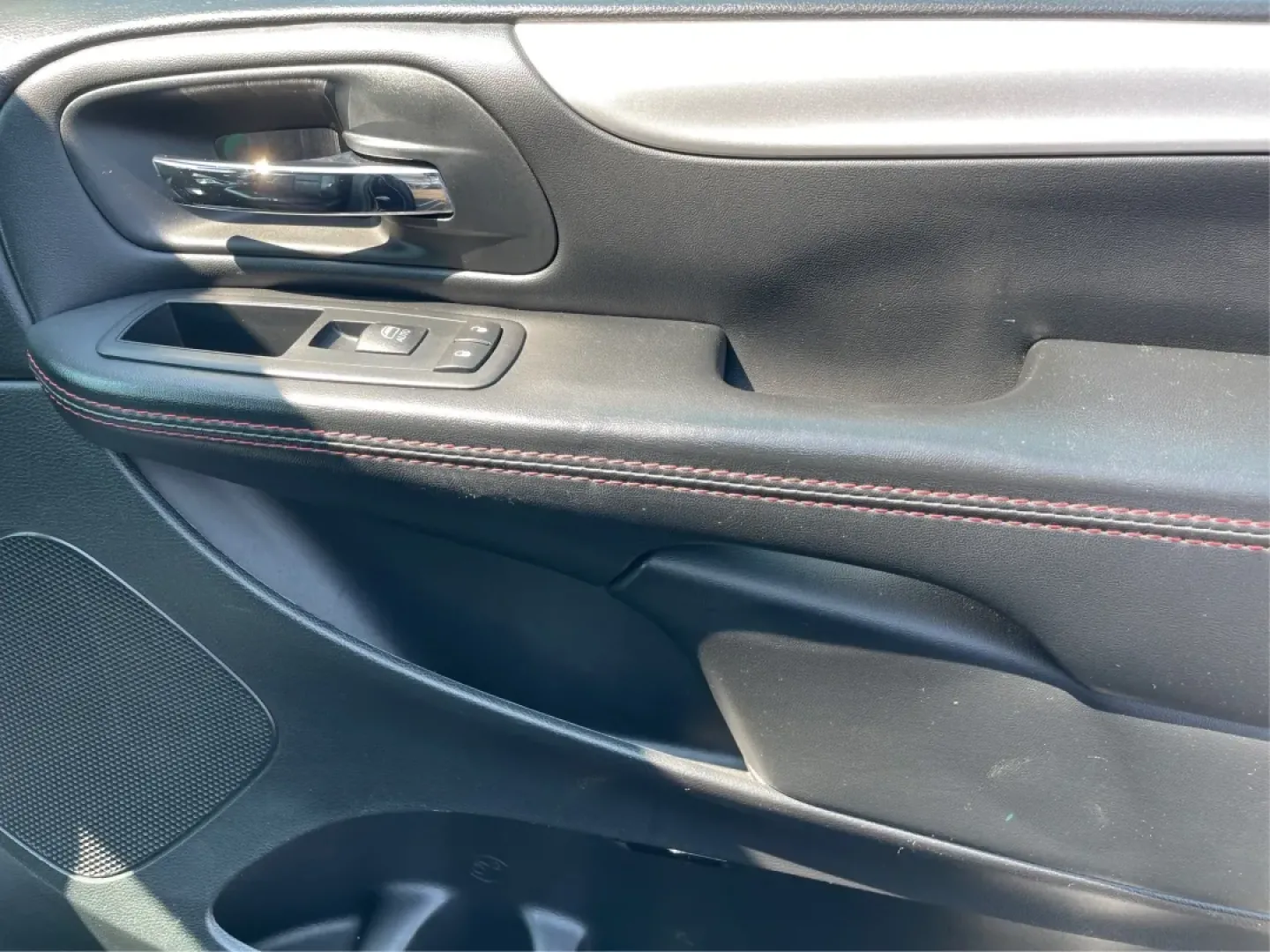 2017 Dodge Grand Caravan GT (2C4RDGEG9HR) with an 3.6L V6 DOHC 24V engine, 6-Speed Automatic transmission, located at 8750 N County Rd 25A, Piqua, OH, 45356, (937) 908-9800, 40.164391, -84.232513 - **Discover Your Family's Adventure with the 2017 Dodge Grand Caravan GT at Advantage Car and Credit!**<br /> <br /> Are you ready to elevate your family's travel experience? The 2017 Dodge Grand Caravan GT is not just a vehicle; it's a lifestyle solution designed for families who love to explore, en - Photo#20