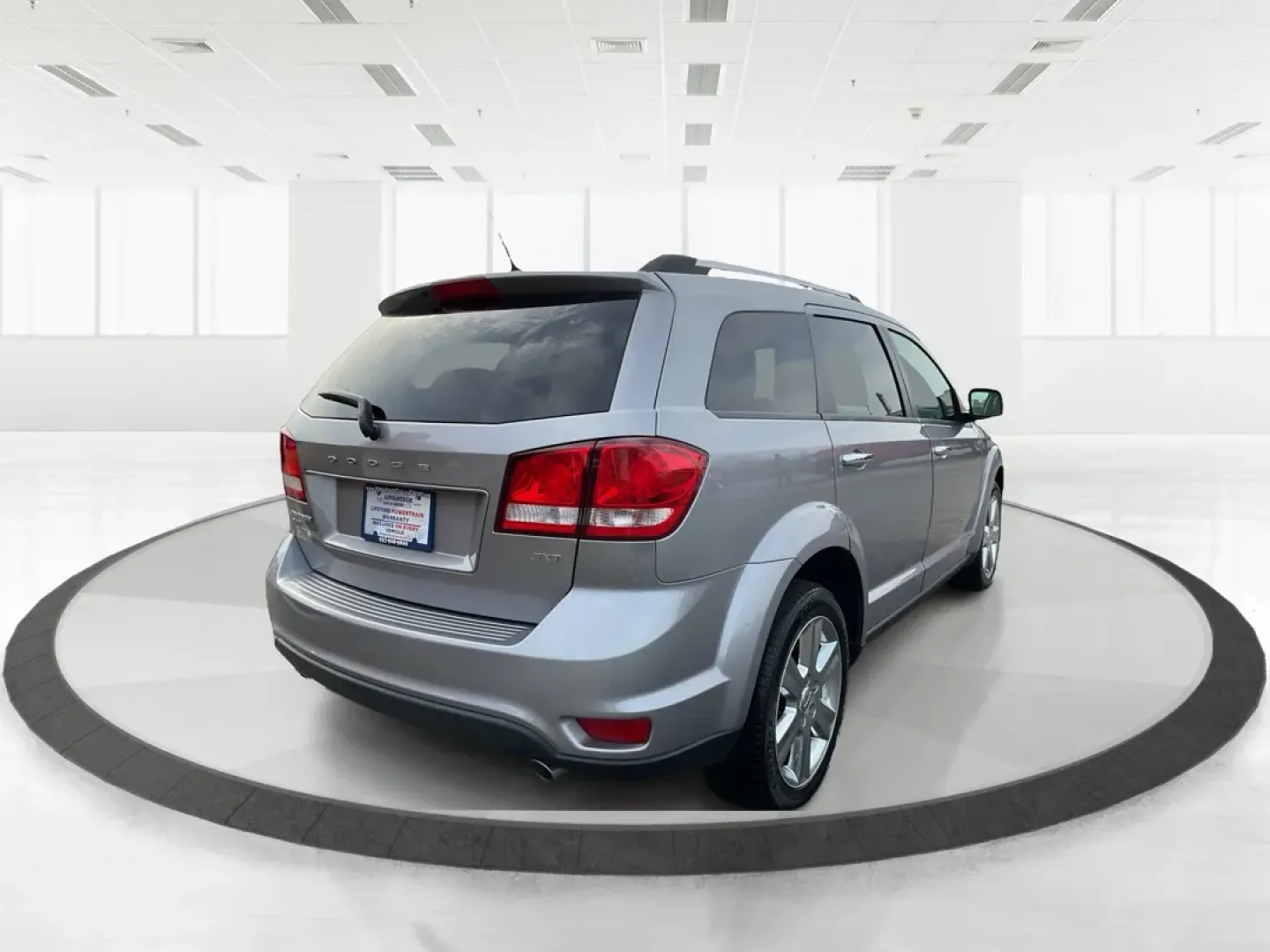2017 Dodge Journey SXT AWD (3C4PDDBG9HT) with an Pentastar 3.6L V-6 DOHC engine, located at 1184 Kauffman Ave, Fairborn, OH, 45324, (937) 908-9800, 39.807072, -84.030914 - ### Explore New Adventures with the 2017 Dodge Journey SXT AWD at Advantage Car and Credit<br /> <br /> Looking for an SUV that can keep up with your dynamic lifestyle? The 2017 Dodge Journey SXT AWD is the perfect companion for growing families, weekend adventurers, and daily commuters alike. With - Photo#2