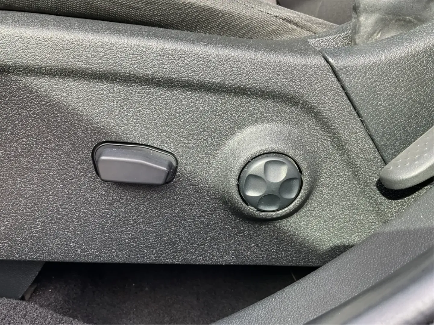 2017 Dodge Journey SXT AWD (3C4PDDBG9HT) with an Pentastar 3.6L V-6 DOHC engine, located at 1184 Kauffman Ave, Fairborn, OH, 45324, (937) 908-9800, 39.807072, -84.030914 - ### Explore New Adventures with the 2017 Dodge Journey SXT AWD at Advantage Car and Credit<br /> <br /> Looking for an SUV that can keep up with your dynamic lifestyle? The 2017 Dodge Journey SXT AWD is the perfect companion for growing families, weekend adventurers, and daily commuters alike. With - Photo#18