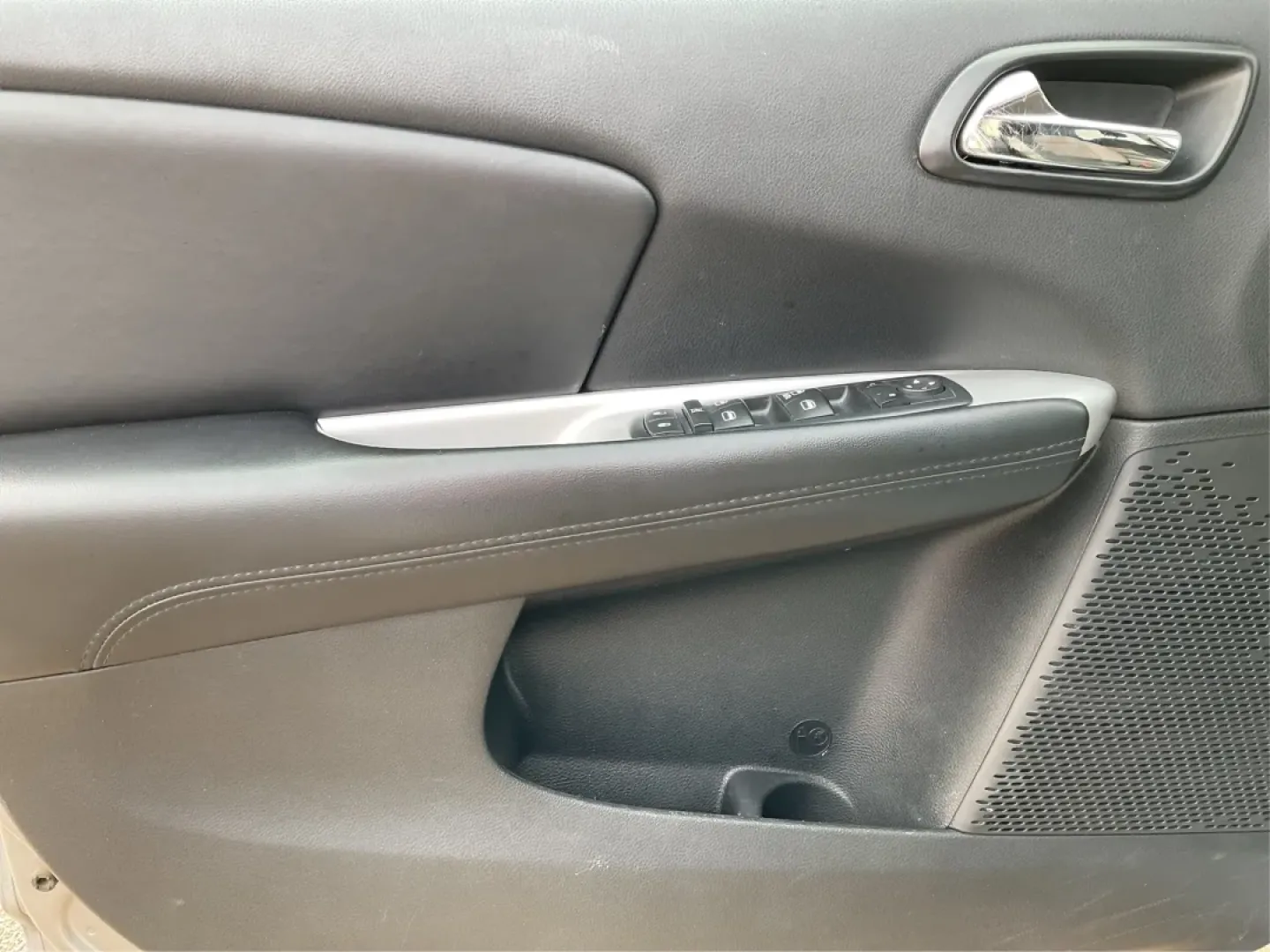 2017 Dodge Journey SXT AWD (3C4PDDBG9HT) with an Pentastar 3.6L V-6 DOHC engine, located at 1184 Kauffman Ave, Fairborn, OH, 45324, (937) 908-9800, 39.807072, -84.030914 - ### Explore New Adventures with the 2017 Dodge Journey SXT AWD at Advantage Car and Credit<br /> <br /> Looking for an SUV that can keep up with your dynamic lifestyle? The 2017 Dodge Journey SXT AWD is the perfect companion for growing families, weekend adventurers, and daily commuters alike. With - Photo#19