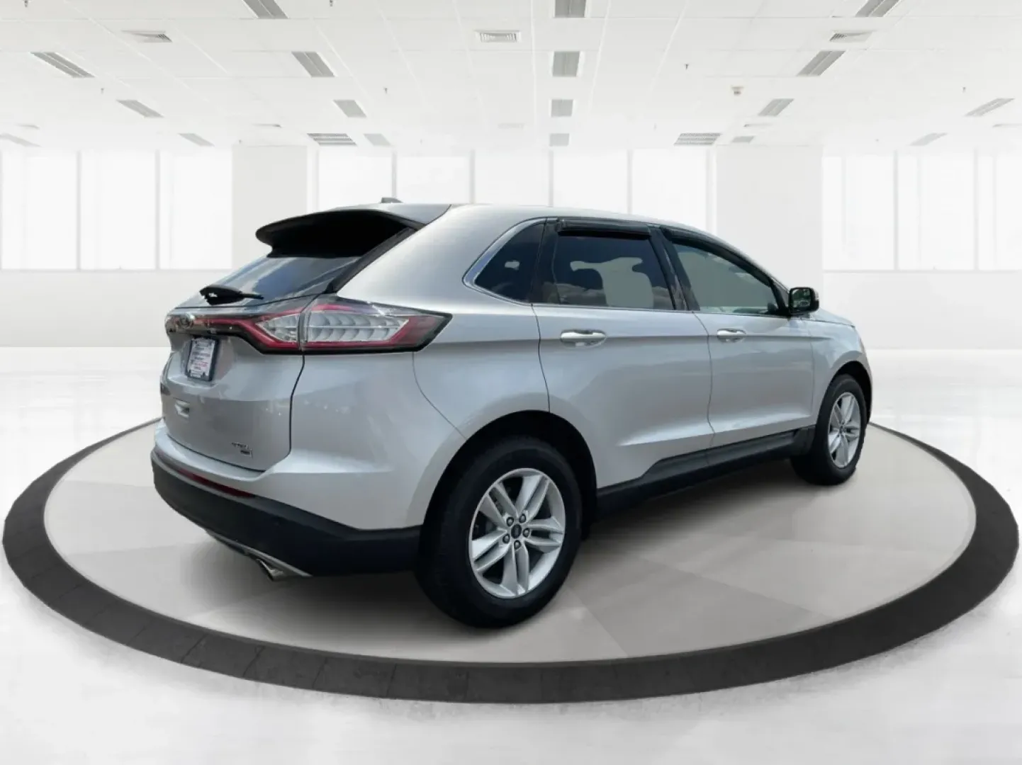 2018 Ford Edge SEL (2FMPK4J8XJB) with an 3.5L V-6 DOHC engine, located at 1184 Kauffman Ave, Fairborn, OH, 45324, (937) 908-9800, 39.807072, -84.030914 - **Explore New Adventures with the 2018 Ford Edge SEL at Advantage Car and Credit!**<br /> <br /> Are you ready to elevate your driving experience? Whether you're carting the kids to soccer practice, planning a weekend getaway, or simply commuting to work, the 2018 Ford Edge SEL offers both style and - Photo#2