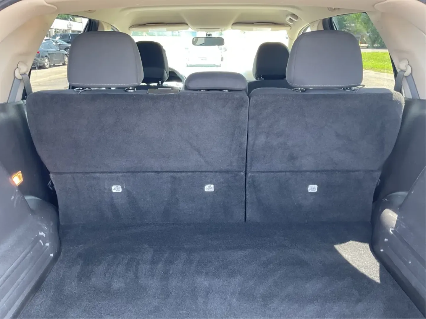 2014 Ford Edge SE (2FMDK3G96EB) with an Other engine, located at 1951 S Dayton Lakeview Rd., New Carlisle, OH, 45344, (937) 908-9800, 39.890999, -84.050255 - **Discover Your Next Adventure with the 2014 Ford Edge SE!** <br /> <br /> Are you searching for a reliable vehicle that perfectly balances style, comfort, and functionality? Look no further than this stunning 2014 Ford Edge SE, available now at Advantage Car and Credit in Fairborn, OH. This versati - Photo#12