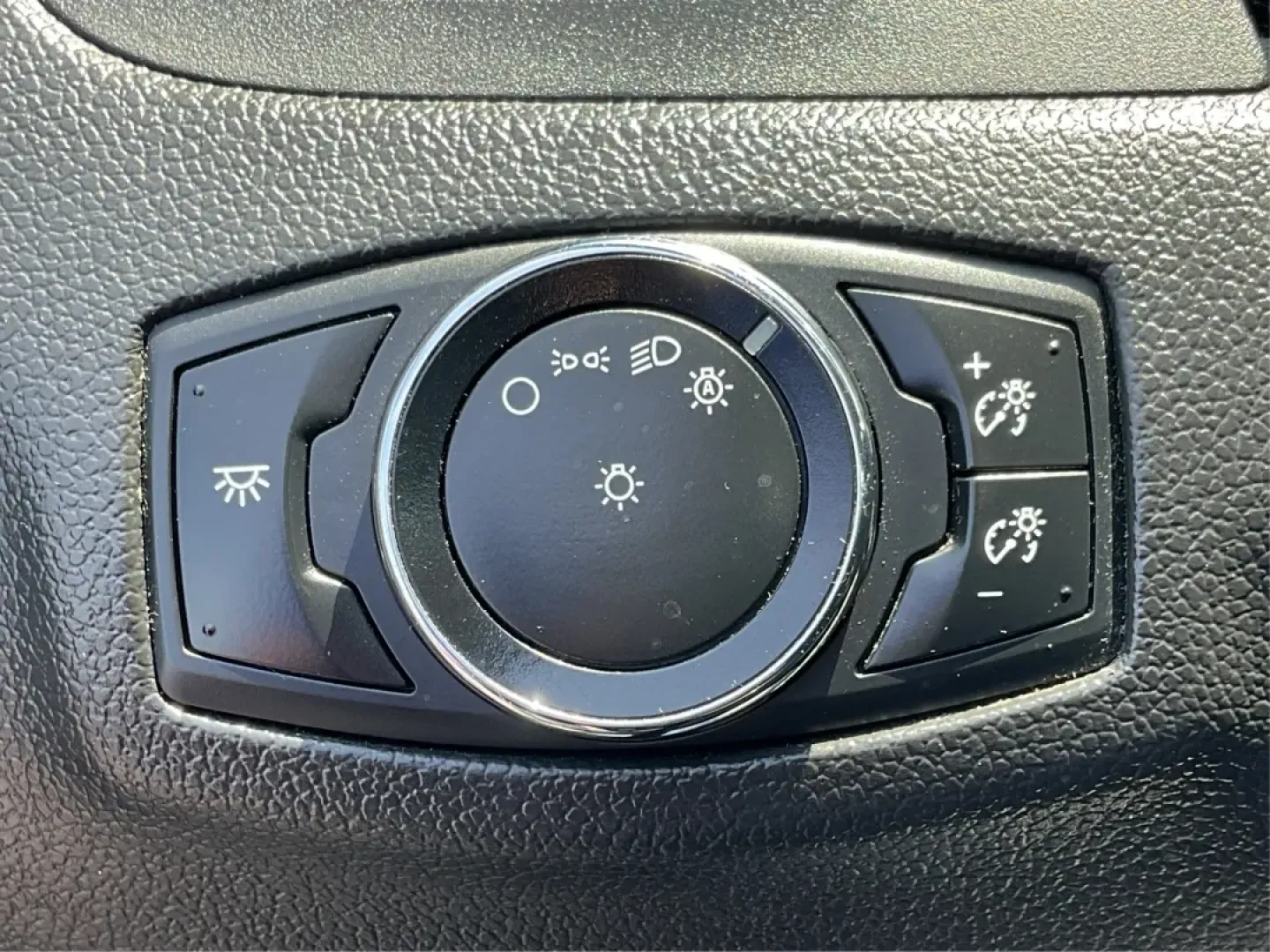 2014 Ford Edge SE (2FMDK3G96EB) with an Other engine, located at 1951 S Dayton Lakeview Rd., New Carlisle, OH, 45344, (937) 908-9800, 39.890999, -84.050255 - **Discover Your Next Adventure with the 2014 Ford Edge SE!** <br /> <br /> Are you searching for a reliable vehicle that perfectly balances style, comfort, and functionality? Look no further than this stunning 2014 Ford Edge SE, available now at Advantage Car and Credit in Fairborn, OH. This versati - Photo#17