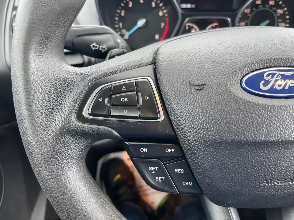 2017 Ford Escape SE (1FMCU0GD5HU) with an 1.5L L4 DOHC 16V engine, 6A transmission, located at 4508 South Dixie Dr, Moraine, OH, 45439, (937) 908-9800, 39.689976, -84.218452 - **Adventure Awaits in This 2017 Ford Escape SE Perfect for Your Ohio Lifestyle!**<br /> <br /> Are you ready to embrace the open road? Whether you're commuting to work, taking the kids to soccer practice, or planning a weekend getaway to nearby attractions like the National Museum of the U.S. Air F - Photo#16