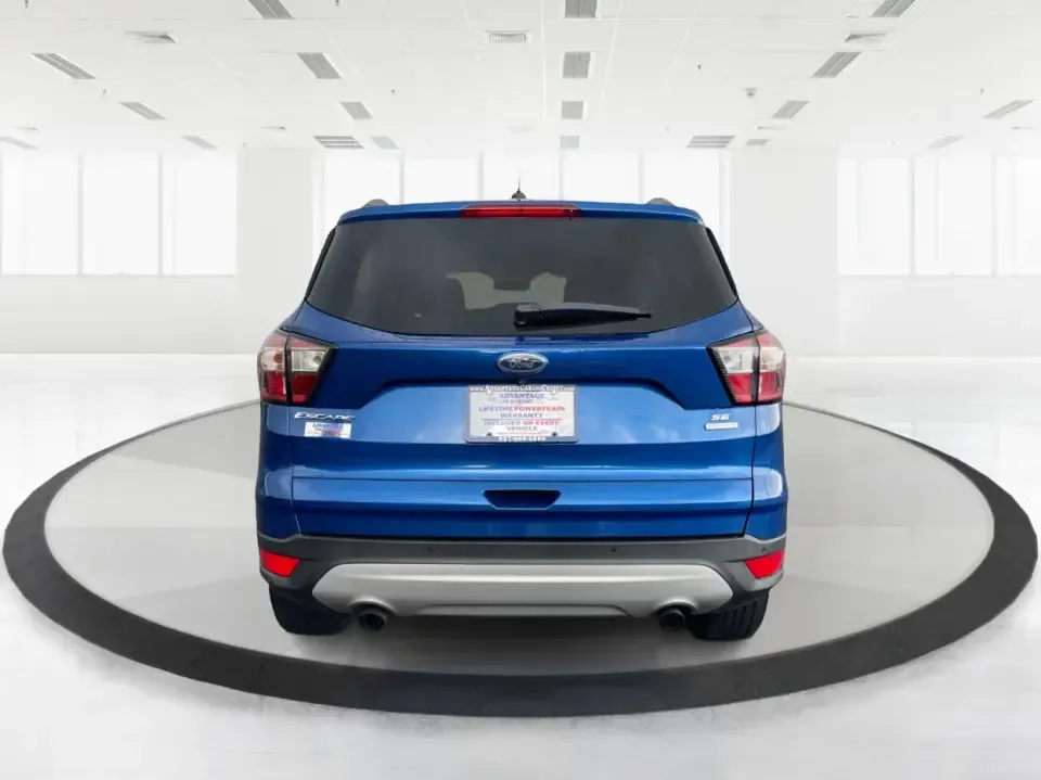 2017 Ford Escape SE (1FMCU0GD5HU) with an 1.5L L4 DOHC 16V engine, 6A transmission, located at 1951 S Dayton Lakeview Rd., New Carlisle, OH, 45344, (937) 908-9800, 39.890999, -84.050255 - **Adventure Awaits in This 2017 Ford Escape SE Perfect for Your Ohio Lifestyle!**<br /> <br /> Are you ready to embrace the open road? Whether you're commuting to work, taking the kids to soccer practice, or planning a weekend getaway to nearby attractions like the National Museum of the U.S. Air F - Photo#3