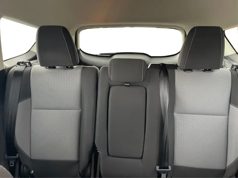 2017 Ford Escape SE (1FMCU0GD5HU) with an 1.5L L4 DOHC 16V engine, 6A transmission, located at 1951 S Dayton Lakeview Rd., New Carlisle, OH, 45344, (937) 908-9800, 39.890999, -84.050255 - **Adventure Awaits in This 2017 Ford Escape SE Perfect for Your Ohio Lifestyle!**<br /> <br /> Are you ready to embrace the open road? Whether you're commuting to work, taking the kids to soccer practice, or planning a weekend getaway to nearby attractions like the National Museum of the U.S. Air F - Photo#14