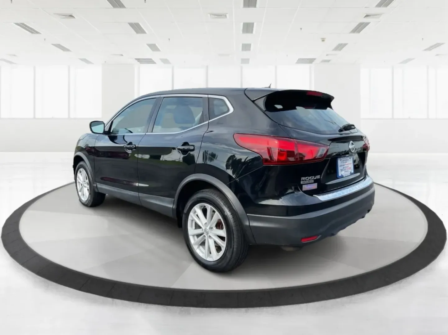 2017 Nissan Rogue S (JN1BJ1CR3HW) with an 2L I-4 gasoline direct injection engine, located at 1951 S Dayton Lakeview Rd., New Carlisle, OH, 45344, (937) 908-9800, 39.890999, -84.050255 - **Discover Adventure with the 2017 Nissan Rogue at Advantage Car and Credit!**<br /> <br /> Are you ready to elevate your lifestyle and embark on new adventures? Whether you're a busy parent juggling school drop-offs, a commuter navigating the daily grind, or an outdoor enthusiast seeking weekend es - Photo#4