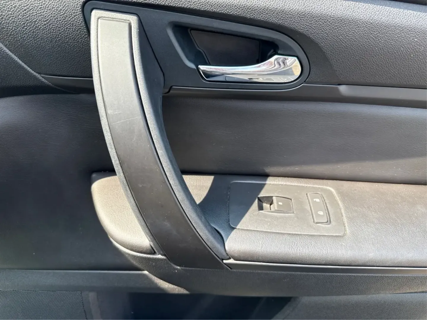 2016 GMC Acadia SLE-1 (1GKKVNED4GJ) with an 3.6L V-6 gasoline direct injection engine, located at 1951 S Dayton Lakeview Rd., New Carlisle, OH, 45344, (937) 908-9800, 39.890999, -84.050255 - Discover the perfect blend of versatility and comfort with the 2016 GMC Acadia SLE-1, designed to elevate your everyday adventures. Whether you're a growing family needing extra space for school drop-offs and weekend outings or a commuter looking for a reliable ride, this SUV is your ticket to a mor - Photo#20