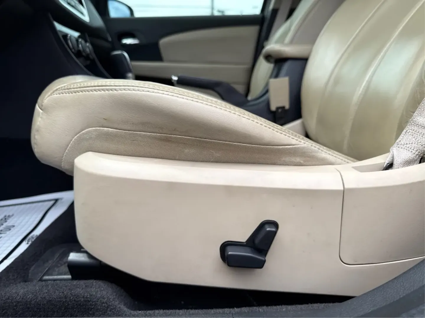 2011 Chrysler 200 Limited (1C3BC2FB0BN) with an Other engine, located at 1184 Kauffman Ave, Fairborn, OH, 45324, (937) 908-9800, 39.807072, -84.030914 - ### Elevate Your Daily Commute with the 2011 Chrysler 200 Limited<br /> <br /> Are you searching for a reliable sedan that combines style, comfort, and modern features? Look no further than the 2011 Chrysler 200 Limited, available now at Advantage Car and Credit in New Carlisle, OH. This vehicle is - Photo#18