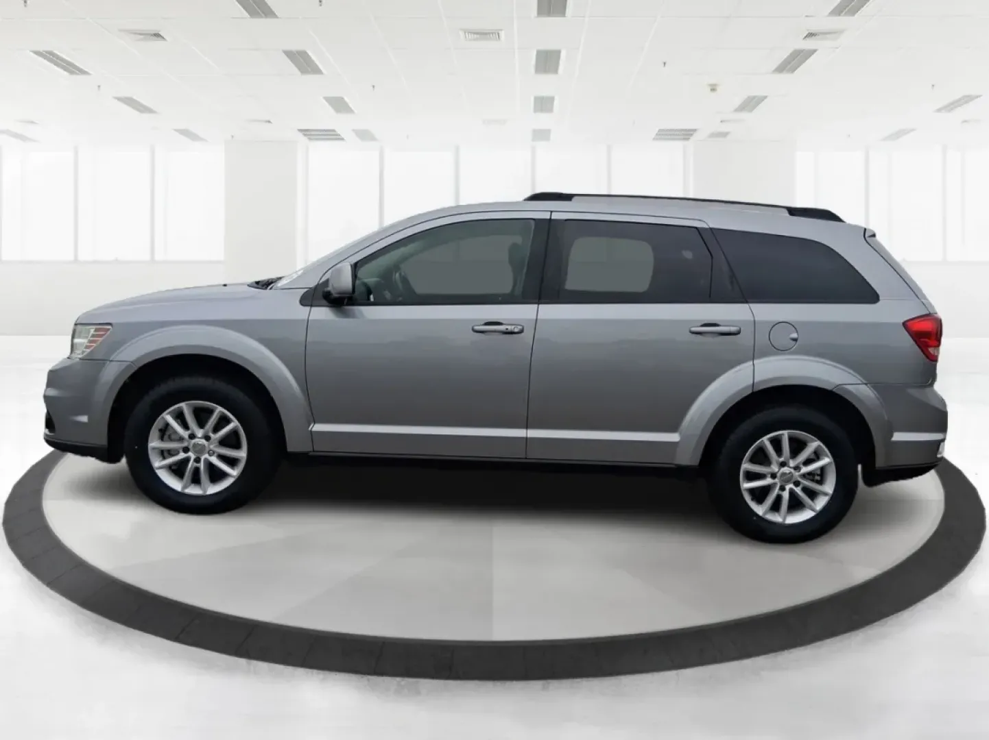 2015 Dodge Journey SXT (3C4PDCBB2FT) with an Other engine, located at 1184 Kauffman Ave, Fairborn, OH, 45324, (937) 908-9800, 39.807072, -84.030914 - **Adventure Awaits with the 2015 Dodge Journey SXT at Advantage Car and Credit!**<br /> <br /> If you're in search of a versatile SUV that caters to both daily commutes and weekend adventures with your family, the 2015 Dodge Journey SXT is the perfect match for you. This spacious and stylish vehicle - Photo#5