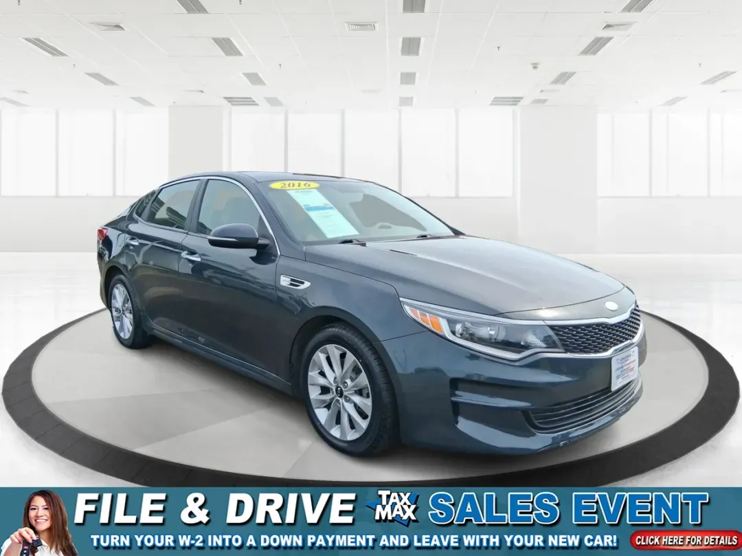 2016 Kia Optima LX's photo