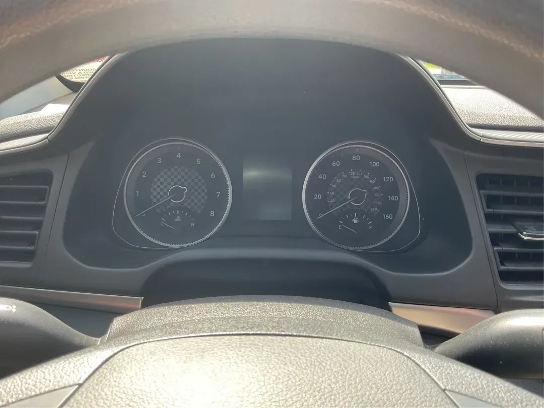 2019 Hyundai Elantra SE (5NPD74LF7KH) with an Nu 2L I-4 DOHC engine, located at 401 Woodman Dr, Riverside, OH, 45431, (937) 908-9800, 39.760899, -84.123421 - **Unlock Your Adventure with the 2019 Hyundai Elantra SE at Advantage Car and Credit!**<br /> <br /> Are you ready to elevate your daily commute or embark on weekend road trips in style? This 2019 Hyundai Elantra SE is the perfect blend of practicality and sophistication, making it an outstanding ch - Photo#15