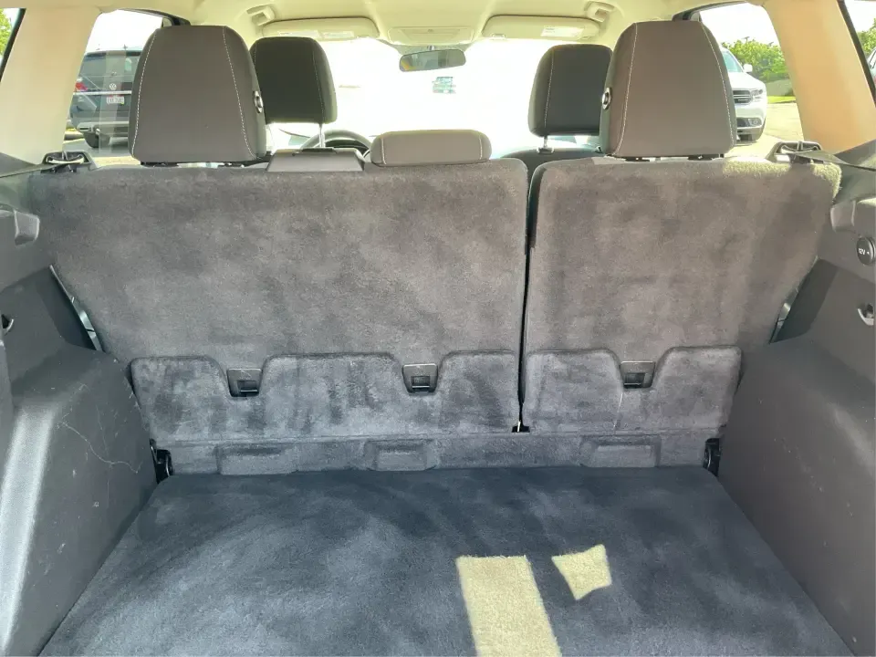 2017 Ford Escape SE (1FMCU9GD4HU) with an 1.5L L4 DOHC 16V engine, 6A transmission, located at 1184 Kauffman Ave, Fairborn, OH, 45324, (937) 908-9800, 39.807072, -84.030914 - **Adventure Awaits in This 2017 Ford Escape SE Perfect for Your Next Journey!**<br /> <br /> If you're looking for a versatile vehicle that meets the needs of an active lifestyle, the 2017 Ford Escape SE is the perfect choice for adventurous families or budget-conscious commuters. With ample room f - Photo#12